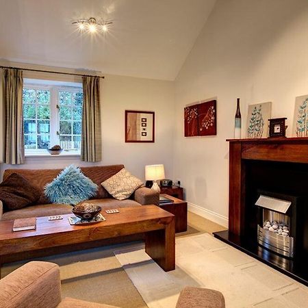 Plumtree Cottage อัลน์มัธ ภายนอก รูปภาพ