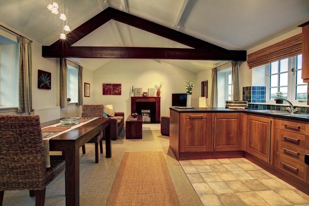 Plumtree Cottage อัลน์มัธ ภายนอก รูปภาพ